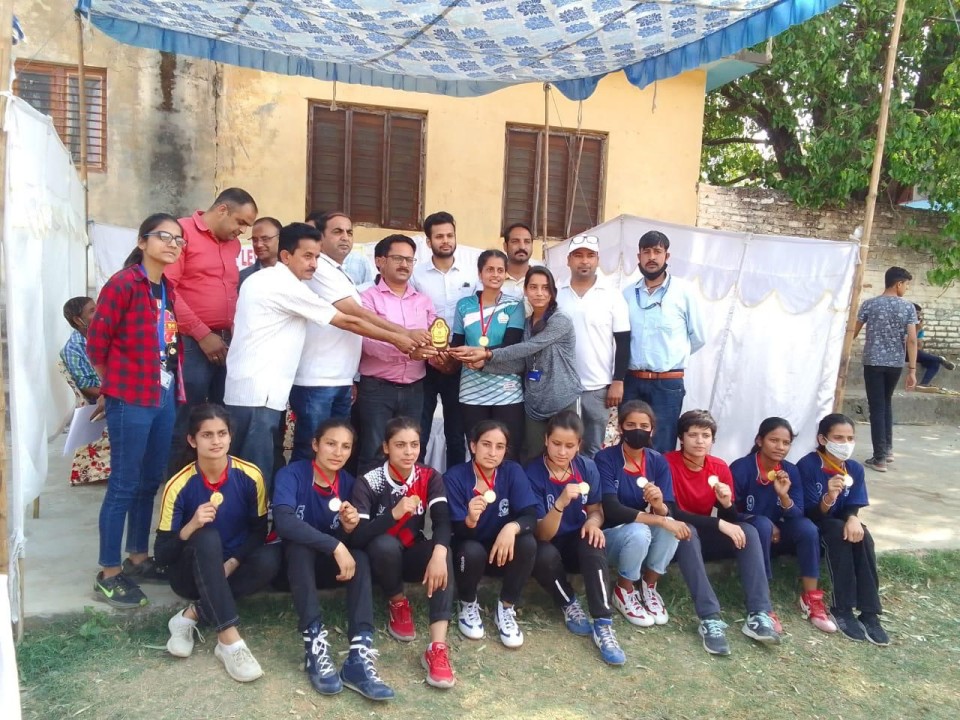 GOVT. DEGREE COLLEGE, CHENANI CLINCHES A GOLD AND TWO SILVERS IN KABADDI & BADMINTON CHAMPIONSHIPS
15th Apr. 2022
<br>
 
â€‹The students of Govt. Degree College, Chenani brought laurels to the College by their excellent sports skills in Kabaddi & Badminton Championships organized by the Nehru Yuva Kendra, Udhampur. The girlsâ€™ Kabaddi team won a Gold Medal while the boys clinched a Silver Medal in the event. 
Meanwhile, Ms. Sakshi Sharma won a Silver Medal in Badminton.<br>
The Sports Tournament was held at Mini stadium, Udhampur on 15th Apr. 2022.
